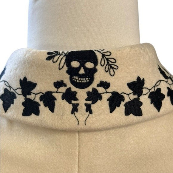 Betsey Johnson One of a kind Jacket - Picture 6 of 8